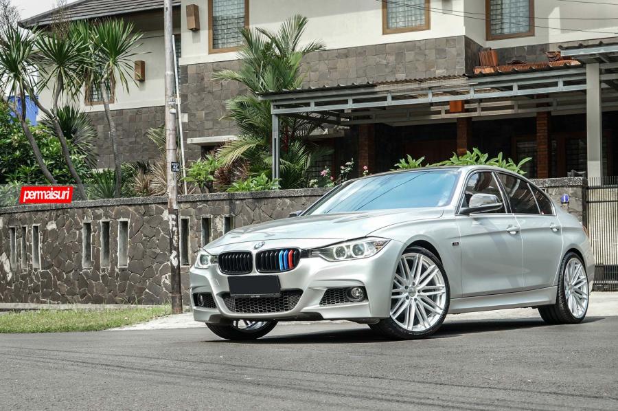  BMW 320i Sedan on Vossen Wheels (VFS4) 2017 года  (фото 11 из 12)